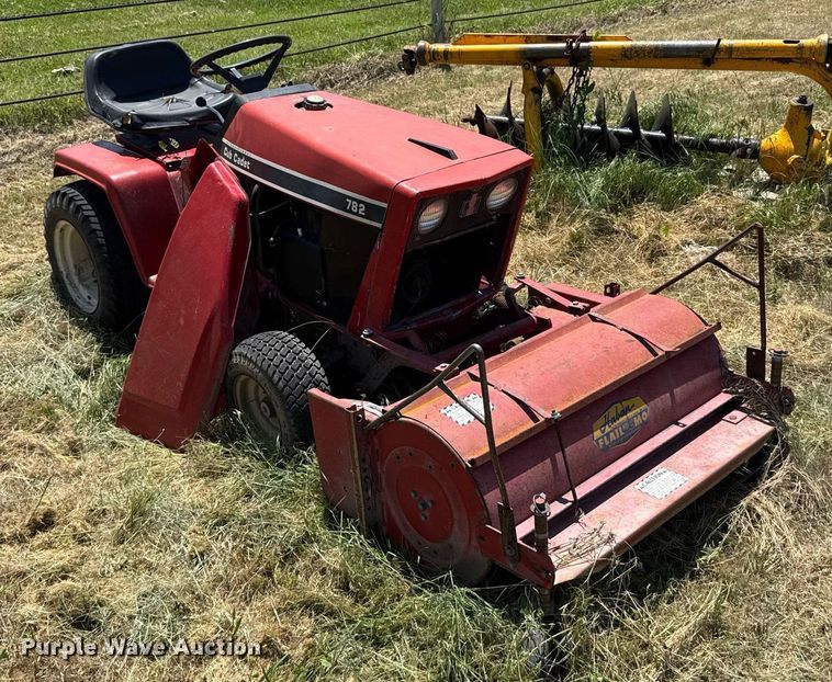 image for item ER2047 Cub Cadet 782 lawn tractor
