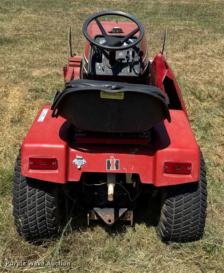 image for item ER2047 Cub Cadet 782 lawn tractor