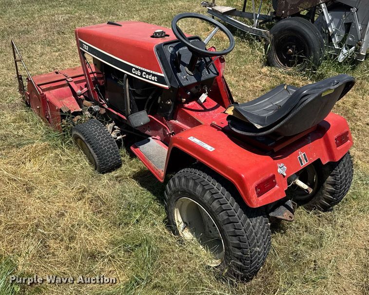 image for item ER2047 Cub Cadet 782 lawn tractor