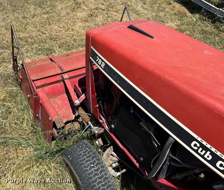 image for item ER2047 Cub Cadet 782 lawn tractor