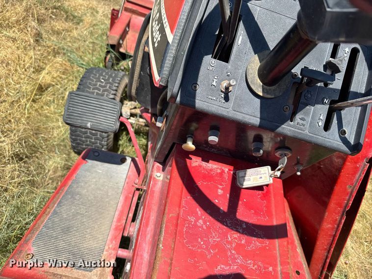 image for item ER2047 Cub Cadet 782 lawn tractor