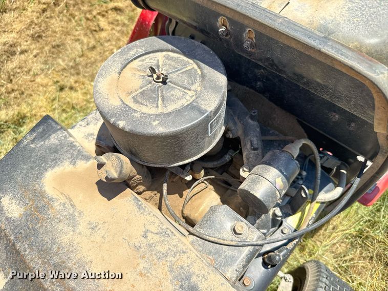 image for item ER2047 Cub Cadet 782 lawn tractor