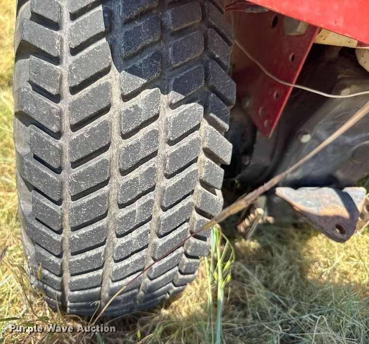 image for item ER2047 Cub Cadet 782 lawn tractor