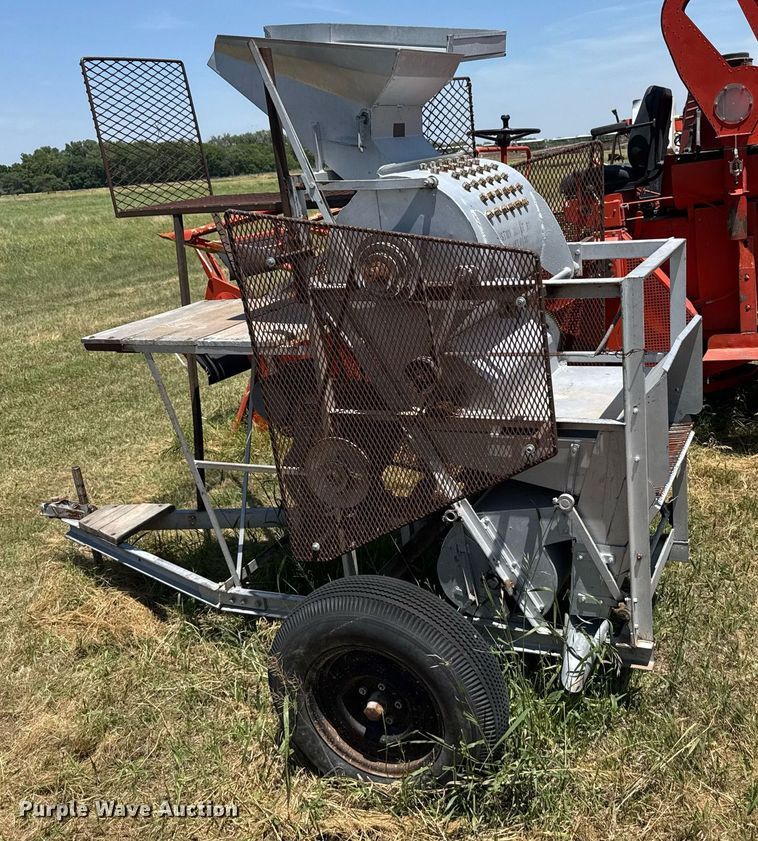 image for item ER2048 Grain mill