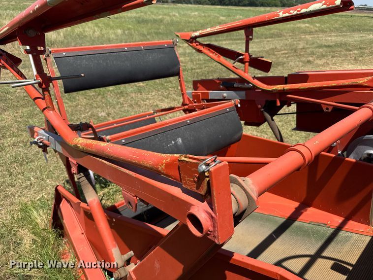 image for item ER2049 1987 Hans-Ulrich Hedge 125 seed harvester