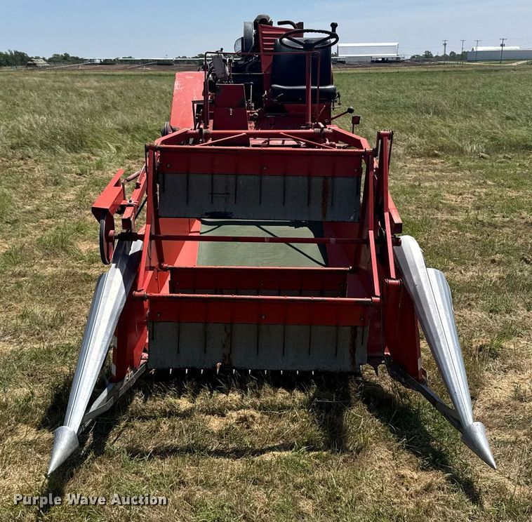 image for item ER2052 1982 Hans-Ulrich Hege 125B seed harvester