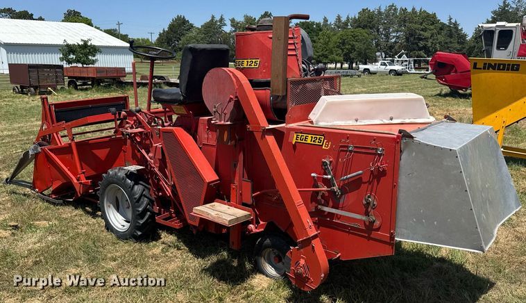image for item ER2052 1982 Hans-Ulrich Hege 125B seed harvester