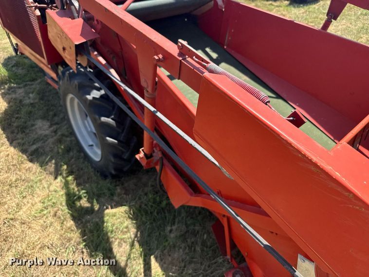 image for item ER2052 1982 Hans-Ulrich Hege 125B seed harvester