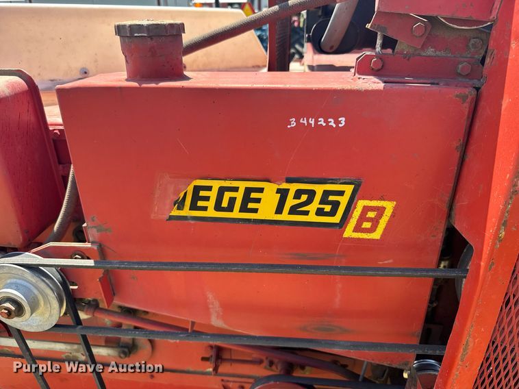 image for item ER2052 1982 Hans-Ulrich Hege 125B seed harvester