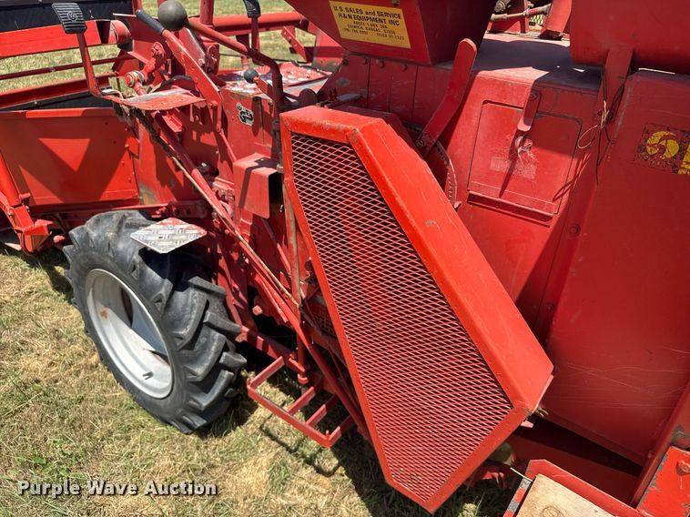 image for item ER2052 1982 Hans-Ulrich Hege 125B seed harvester