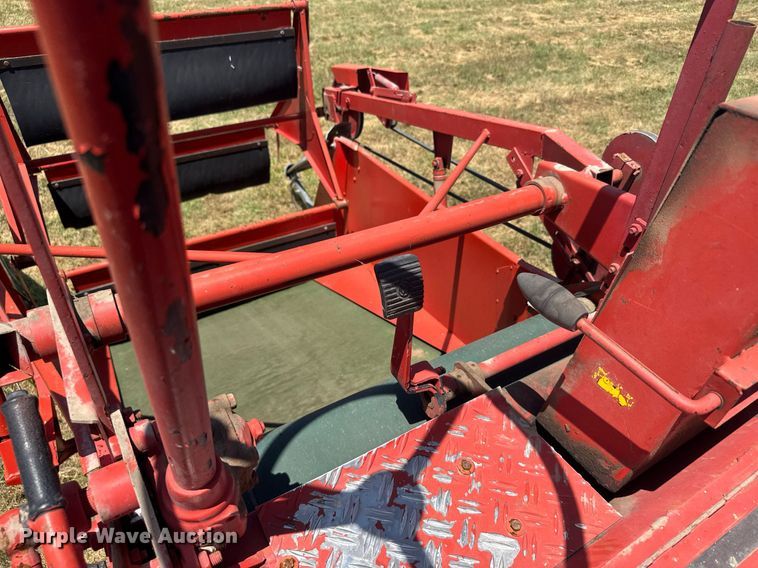 image for item ER2052 1982 Hans-Ulrich Hege 125B seed harvester