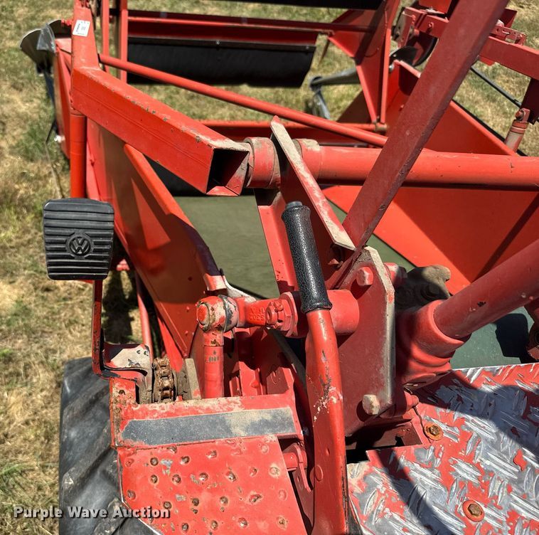 image for item ER2052 1982 Hans-Ulrich Hege 125B seed harvester