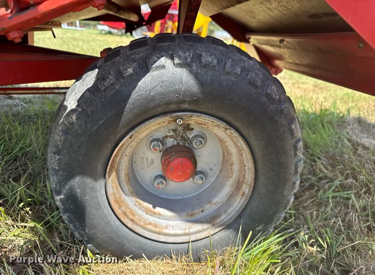image for item ER2052 1982 Hans-Ulrich Hege 125B seed harvester