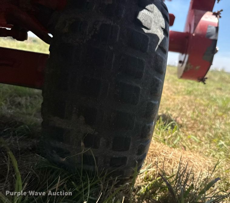 image for item ER2052 1982 Hans-Ulrich Hege 125B seed harvester