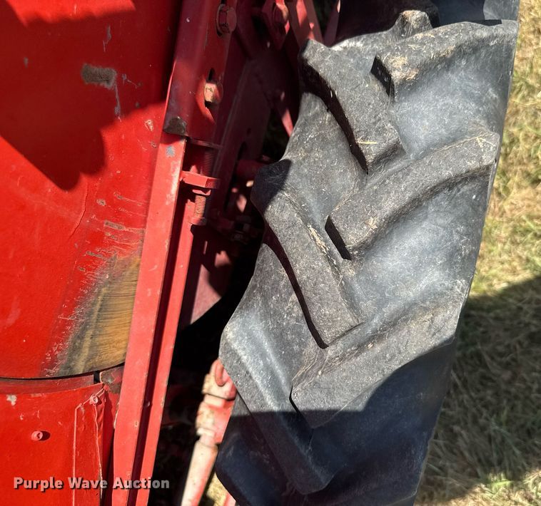 image for item ER2052 1982 Hans-Ulrich Hege 125B seed harvester