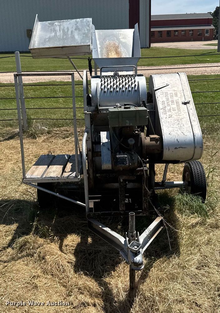 image for item ER2053 Grain mill