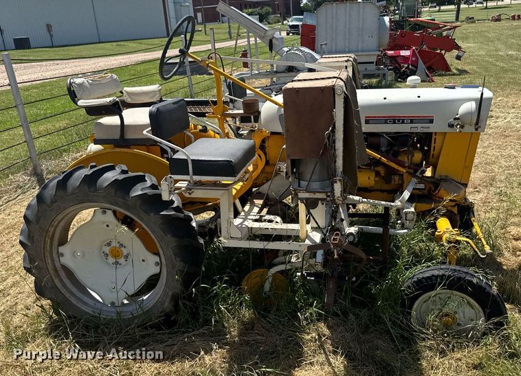 image for item ER2054 International Cub tractor