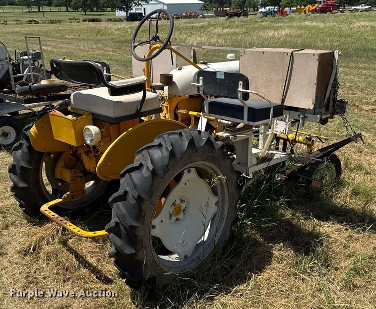 image for item ER2054 International Cub tractor