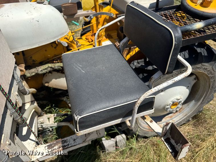 image for item ER2054 International Cub tractor