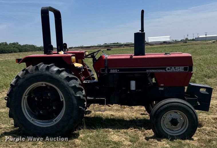 image for item ER2056 1987 Case IH 885 tractor