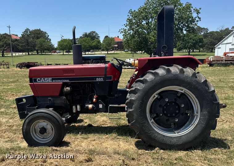 image for item ER2056 1987 Case IH 885 tractor