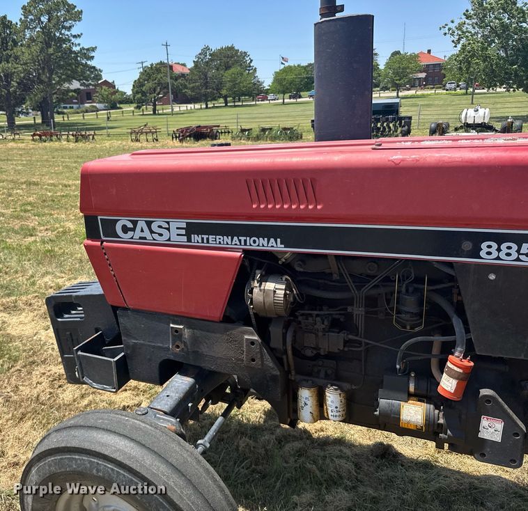 image for item ER2056 1987 Case IH 885 tractor