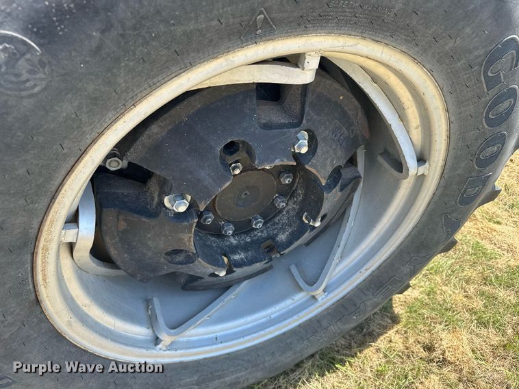 image for item ER2056 1987 Case IH 885 tractor