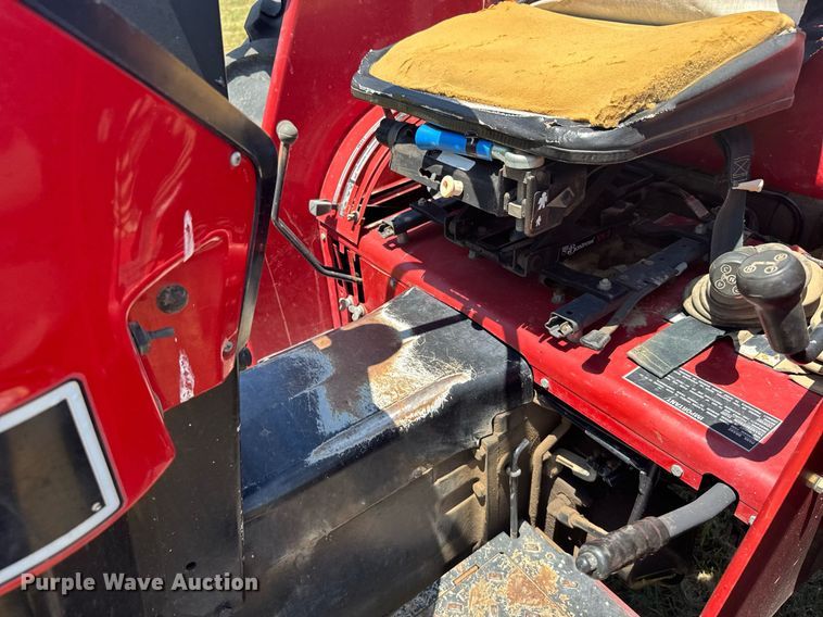 image for item ER2056 1987 Case IH 885 tractor