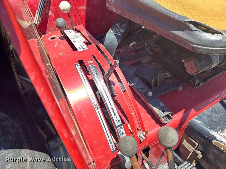 image for item ER2056 1987 Case IH 885 tractor