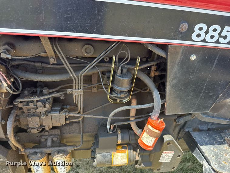 image for item ER2056 1987 Case IH 885 tractor