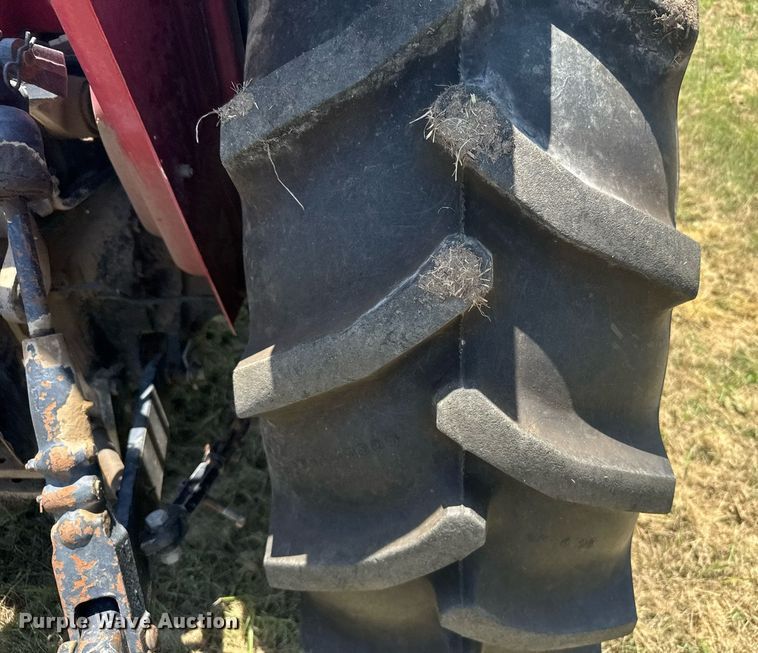 image for item ER2056 1987 Case IH 885 tractor