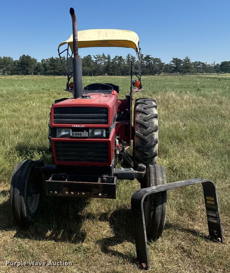 image for item ER2068 1988 Case IH 485 tractor