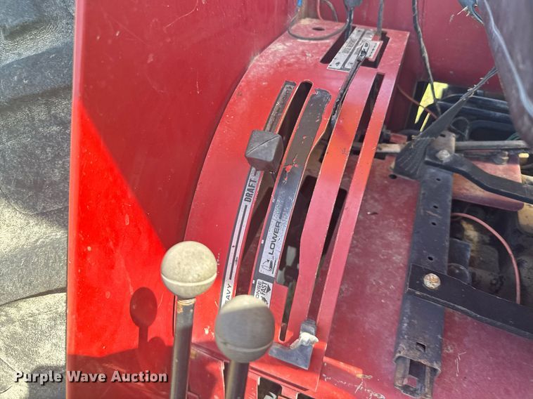 image for item ER2068 1988 Case IH 485 tractor