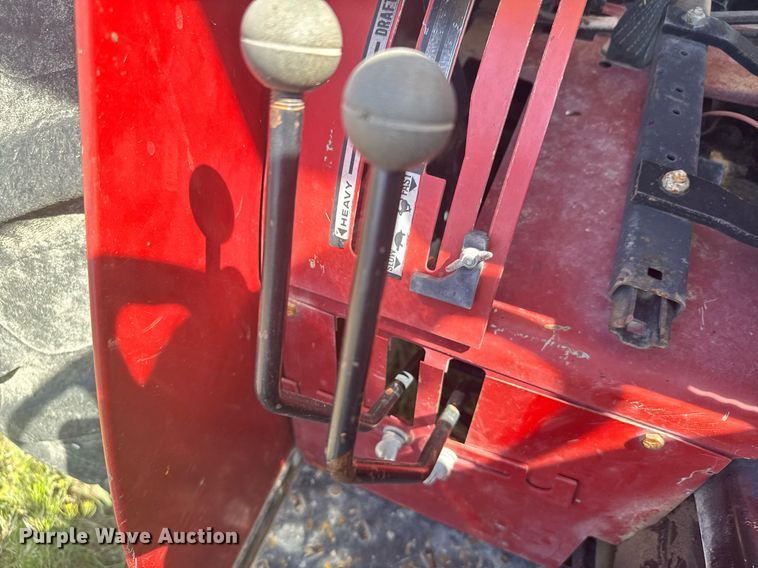 image for item ER2068 1988 Case IH 485 tractor