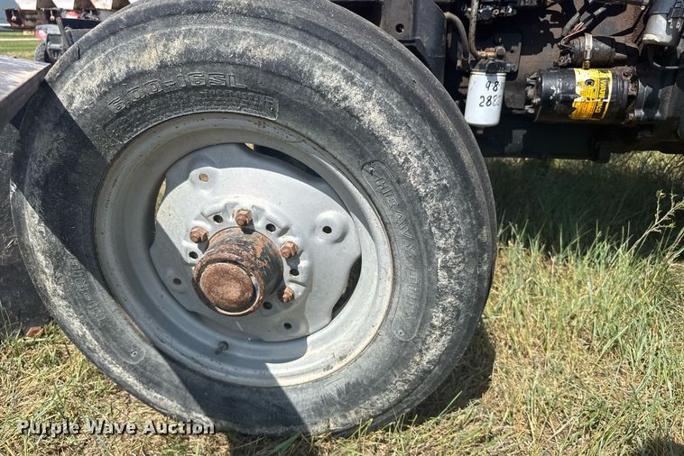 image for item ER2068 1988 Case IH 485 tractor