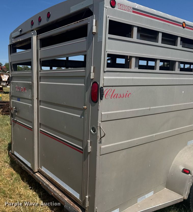 image for item ER2069 2006 Titan 1R6097 livestock trailer
