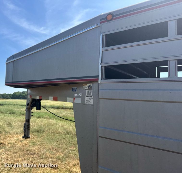 image for item ER2069 2006 Titan 1R6097 livestock trailer