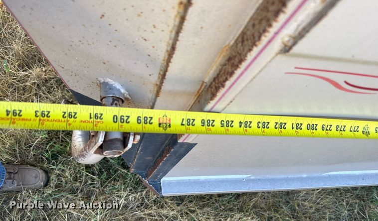 image for item ER2069 2006 Titan 1R6097 livestock trailer