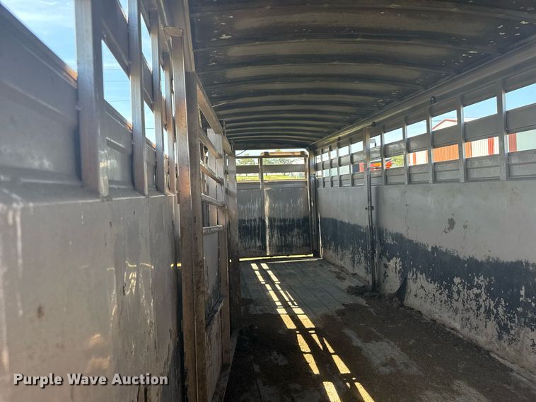 image for item ER2069 2006 Titan 1R6097 livestock trailer