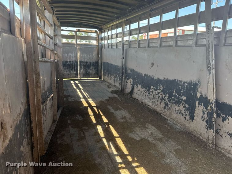 image for item ER2069 2006 Titan 1R6097 livestock trailer