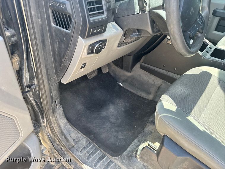 image for item ER2073 2018 Ford F150 SuperCrew pickup truck