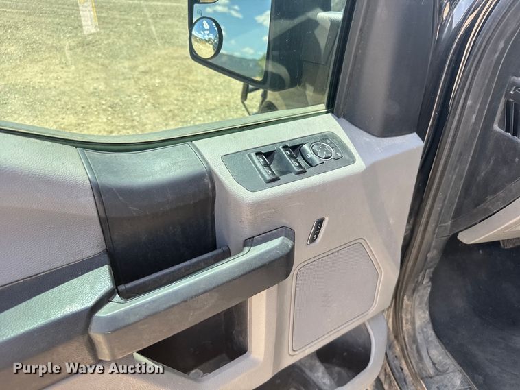 image for item ER2073 2018 Ford F150 SuperCrew pickup truck