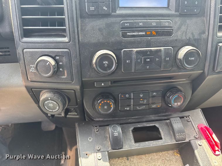 image for item ER2073 2018 Ford F150 SuperCrew pickup truck