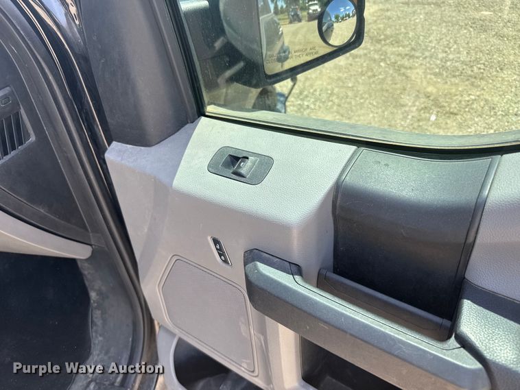 image for item ER2073 2018 Ford F150 SuperCrew pickup truck