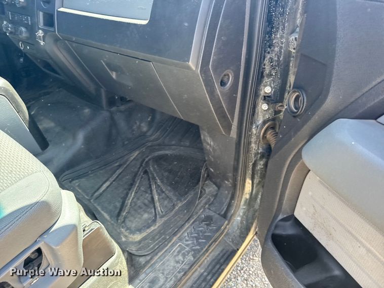 image for item ER2074 2014 Ford F150 XL SuperCrew pickup truck