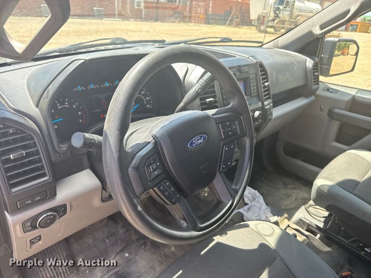 image for item ER2075 2019 Ford F150 SuperCrew pickup truck