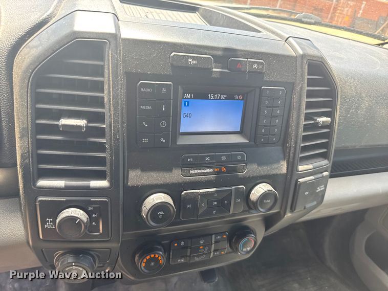 image for item ER2075 2019 Ford F150 SuperCrew pickup truck