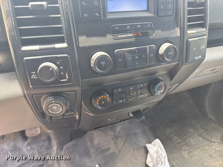 image for item ER2075 2019 Ford F150 SuperCrew pickup truck