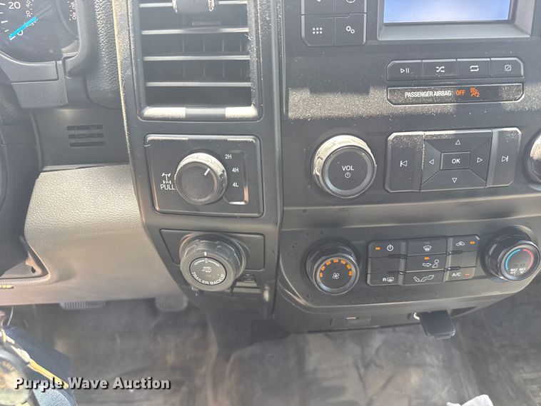 image for item ER2075 2019 Ford F150 SuperCrew pickup truck