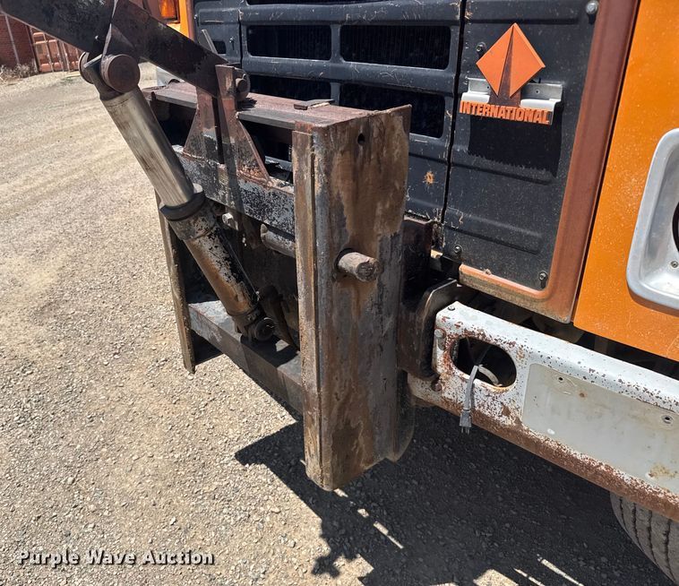 image for item ER2076 1989 International 1954 dump truck